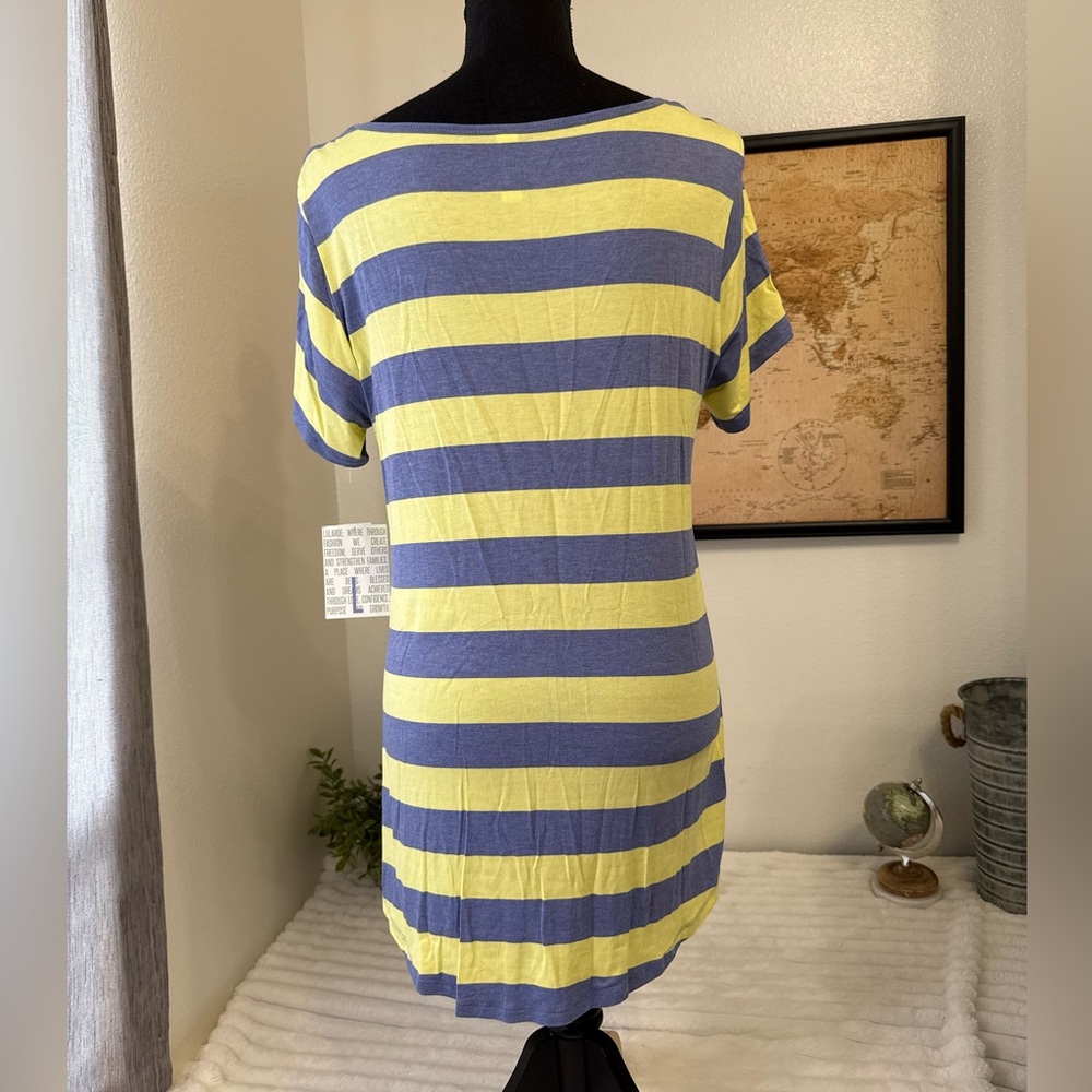 Lularoe Classic T tee shirt size large - Picture 2 of 8